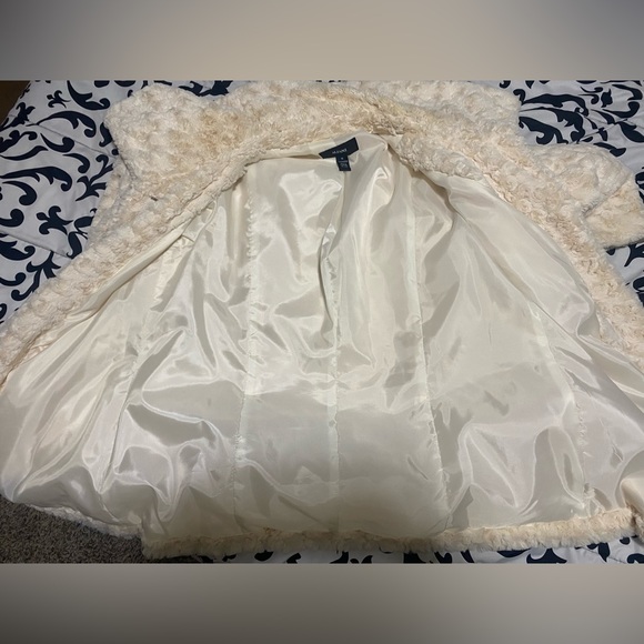 Used Womens soft Cream Alfani Polyester Coat- size 16 - Picture 11 of 11